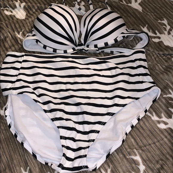 Boohoo Other - Boohoo bikini set
